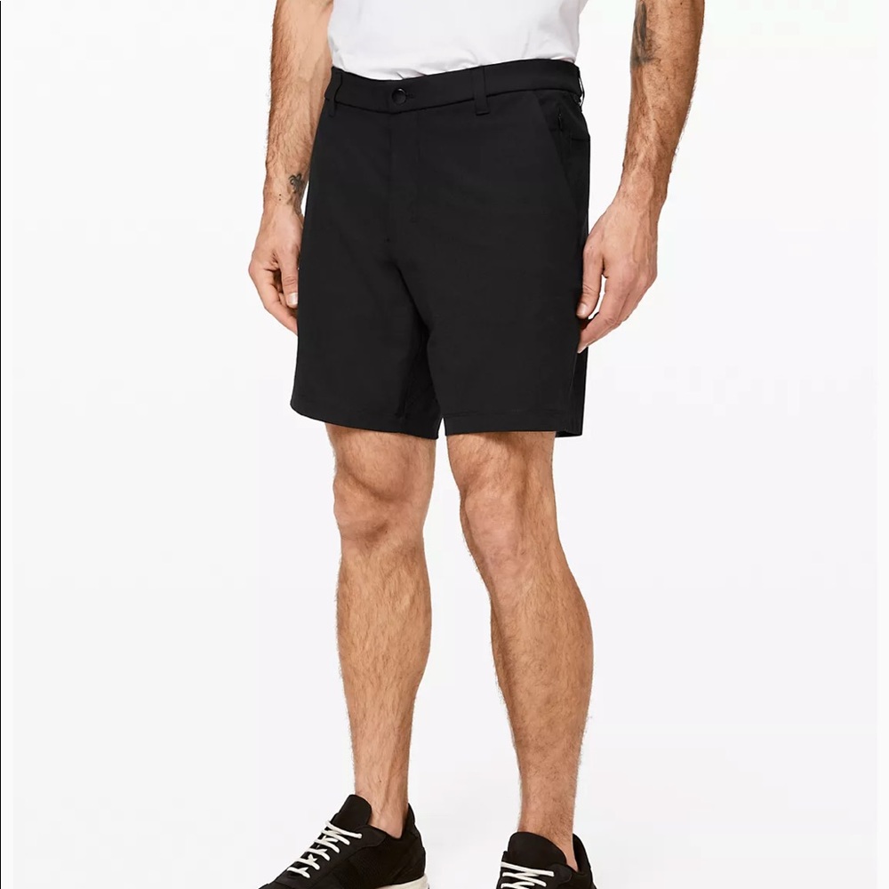 Men’s Lululemon black commission shorts 7” inseam